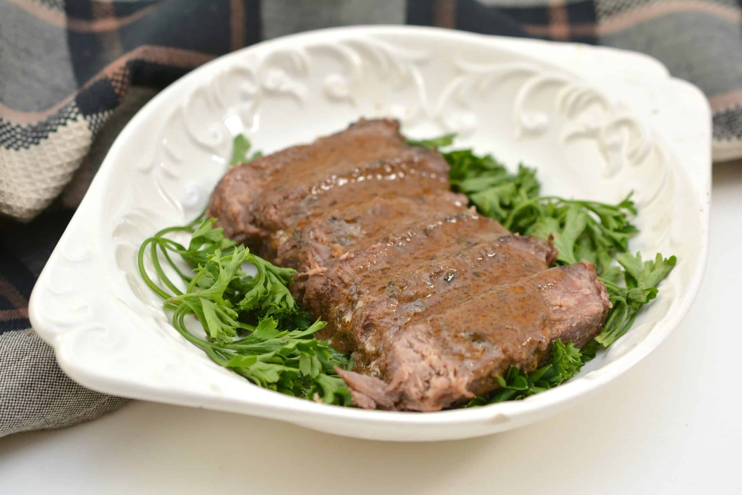 Slow Cooker Braised Short Ribs with Gravy