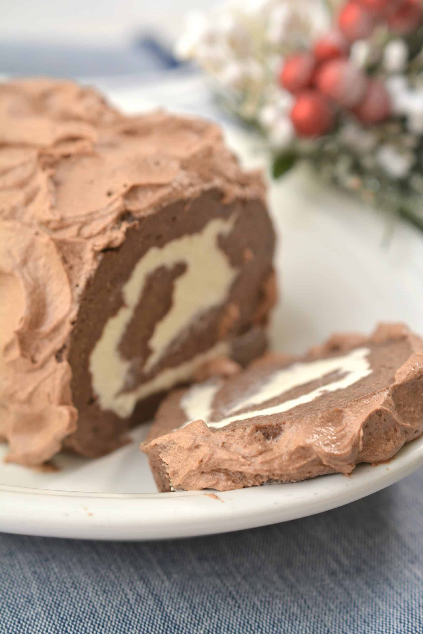 Keto Chocolate Roll Cake Recipe, pumpkin roll cake, keto cake rolls