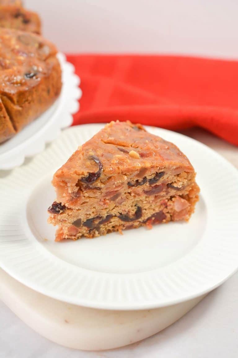 Easy Christmas Cake - CheekyKitchen