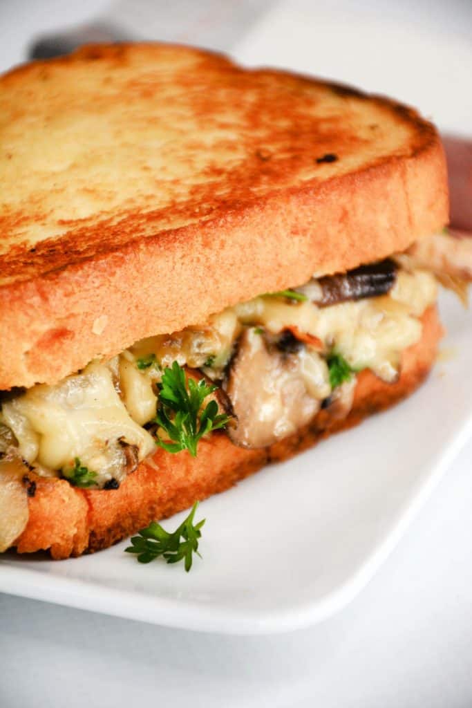 Grilled Mushroom And Cheese Sandwich