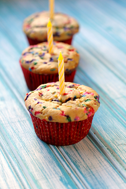 BIRTHDAY CAKE MUFFINS