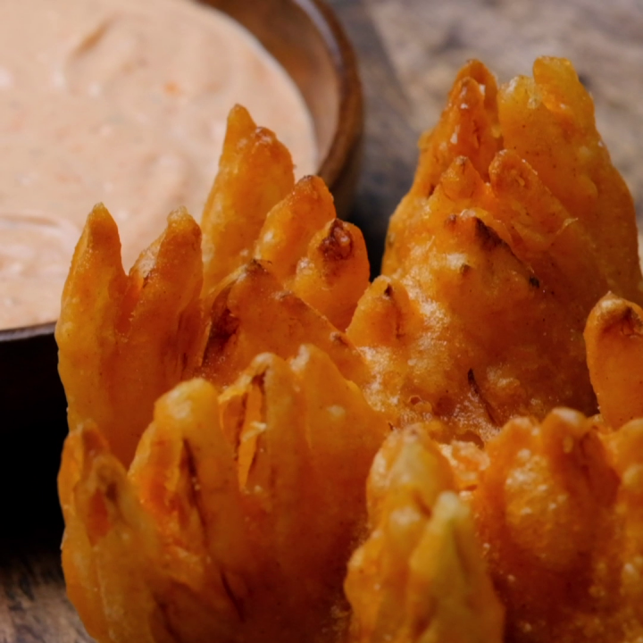 Copycat Outback Steakhouse Bloomin' Onion