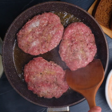 Patty Melts with Secret Sauce - CheekyKitchen