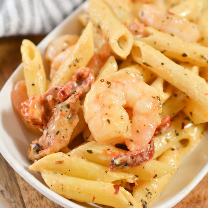 Creamy Mozzarella Shrimp Pasta 