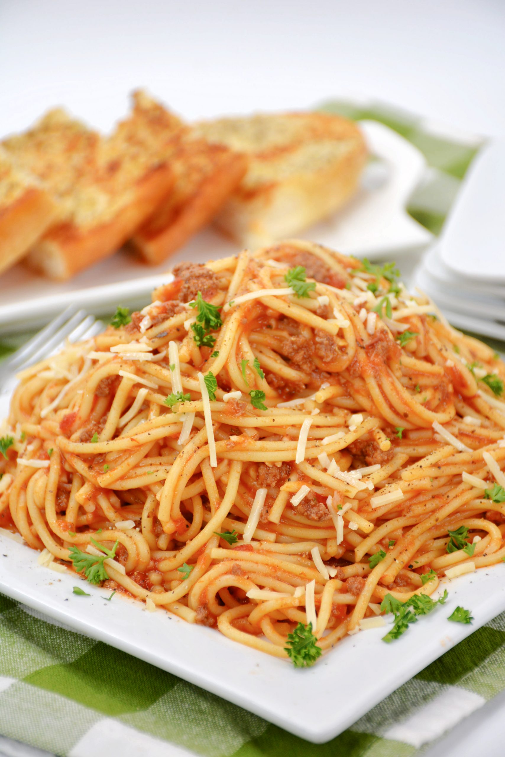 Instant Pot Spaghetti with Jar Sauce