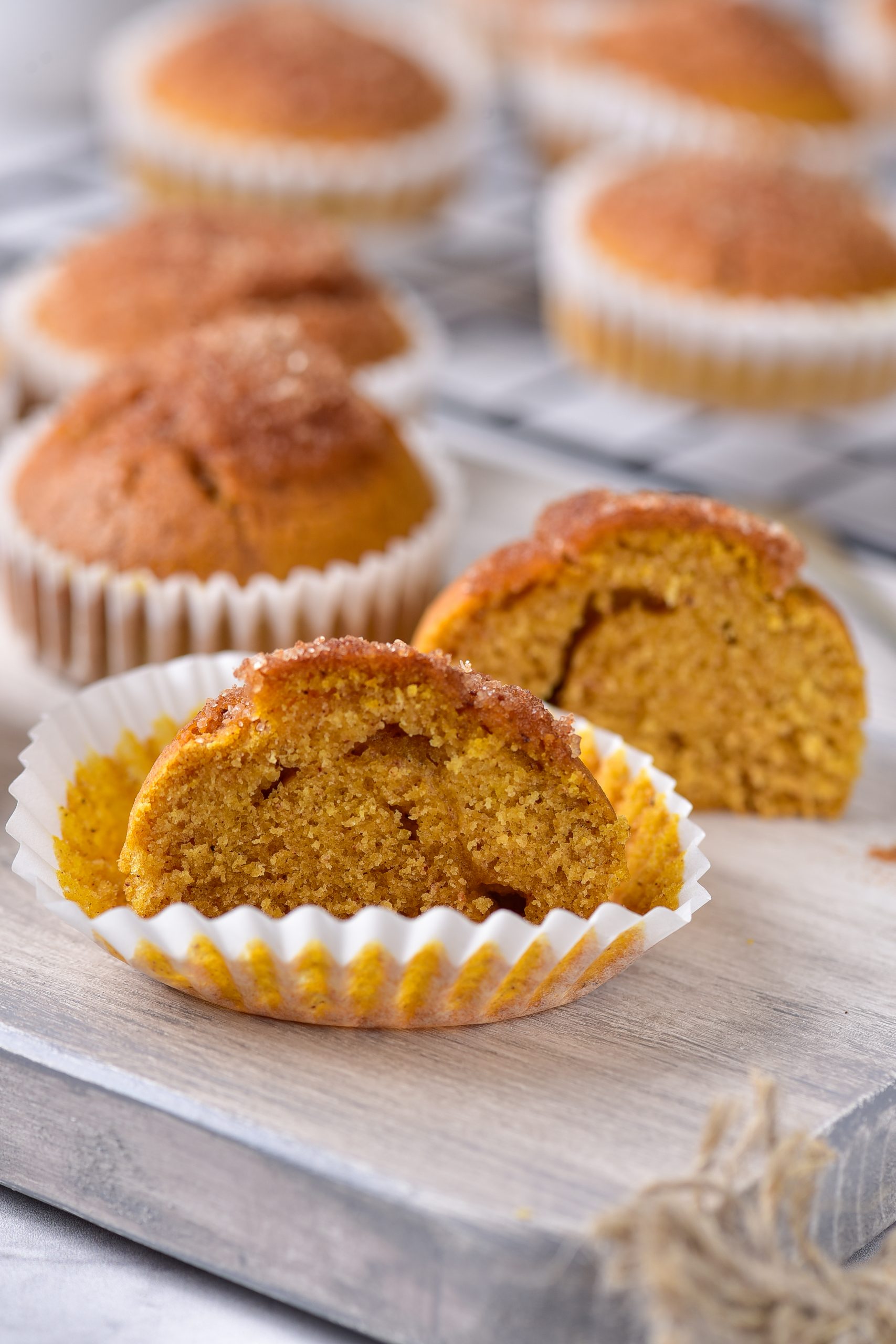 Cinnamon Spice Pumpkin Mini Muffins, pumpkin spice cake muffins, mini pumpkin muffin recipe, mini muffin recipes