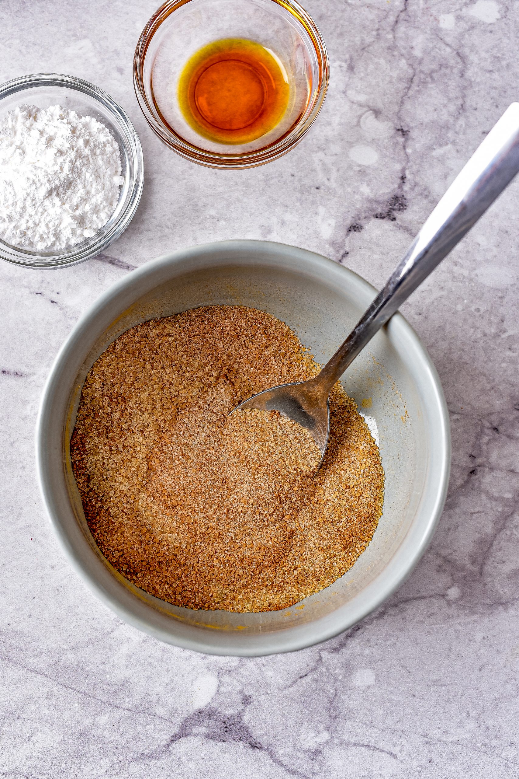 in a bowl, combine the brown sugar, cinnamon, and nutmeg.