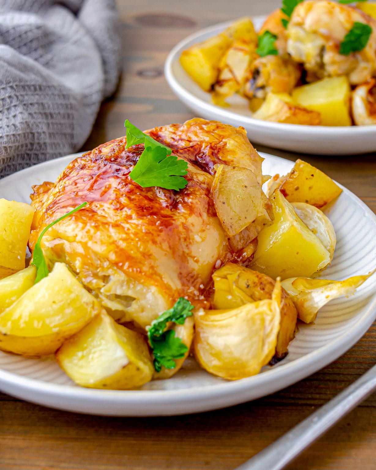 Garlic Roasted Chicken And Potatoes Cheekykitchen 